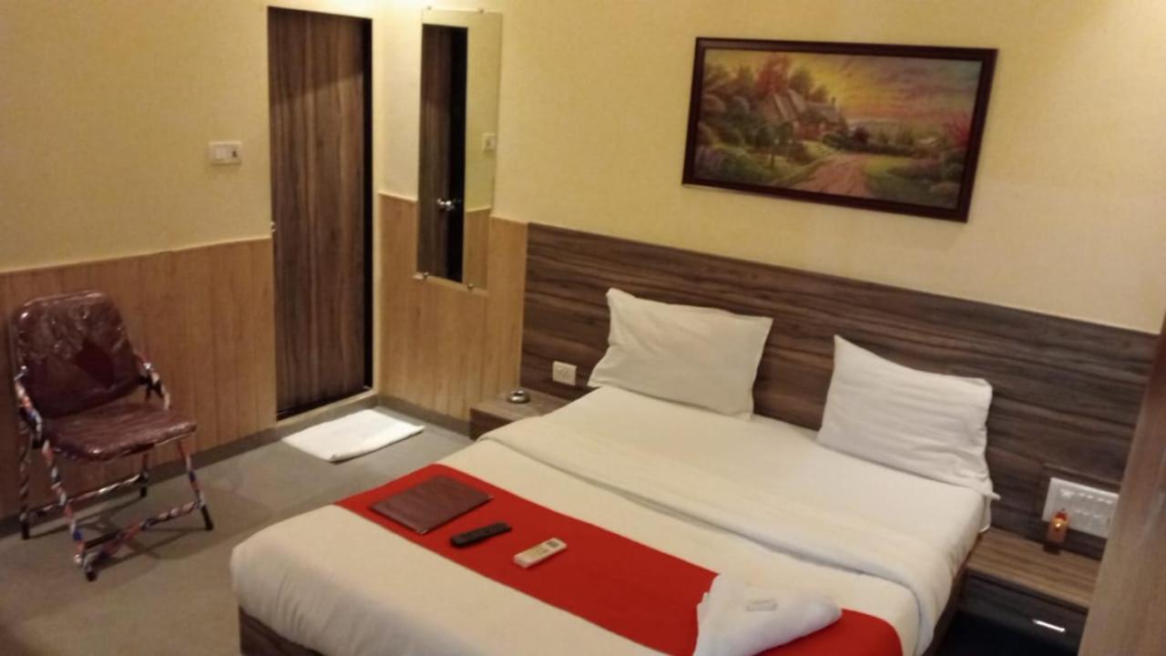 Terminus Square Hotel Kurla Екстериор снимка