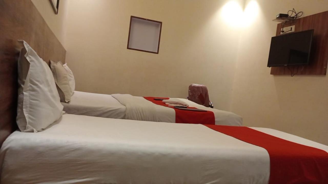 Terminus Square Hotel Kurla Екстериор снимка